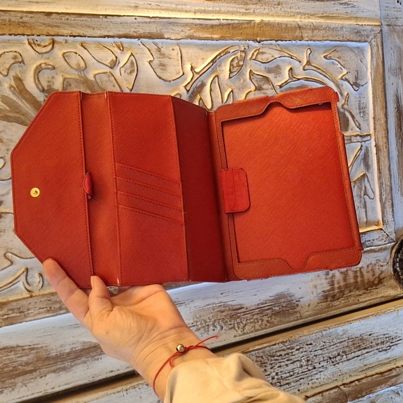 MICHAEL KORS Apple Ipad Mini Red Saffiano Leather Clutch Display Case.  - Picture 5 of 16